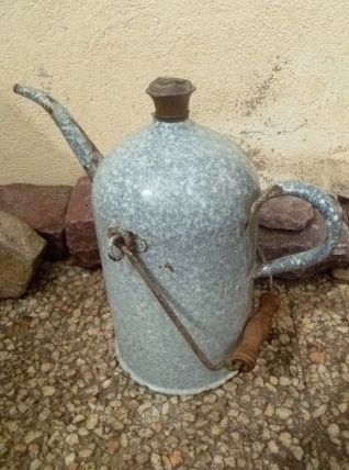 bidon huile , burette , vintage