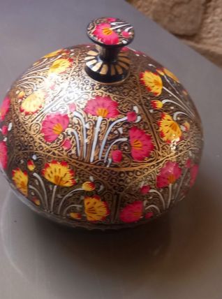 Boîte en papier mâché 