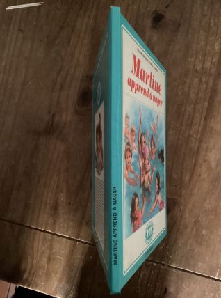 Martine apprend à nager