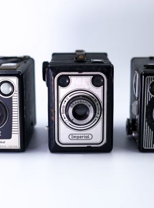 Lot de 5 appareils photos Kodak et Braun moyen format