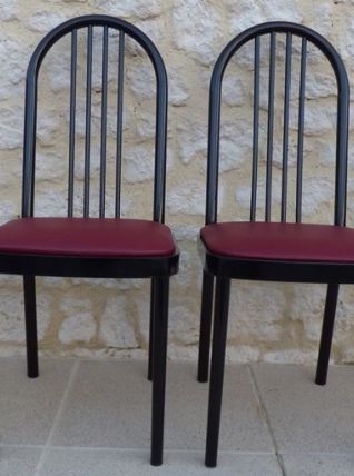 Lot de 4 chaises métal avec assises en simili cuir bordeaux 