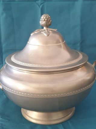 Soupiére  en étain