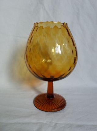 Coupe en verre ou cristal ambré