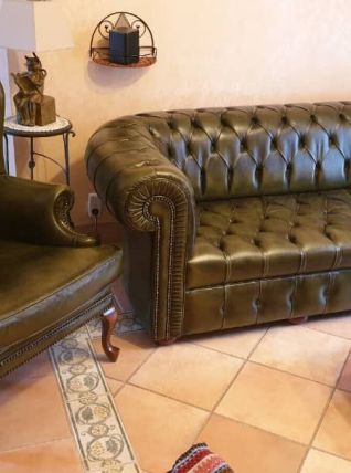 Canapé Chesterfield + Fauteuil + Pouf Très bon état