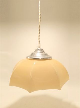 Suspension en opaline
