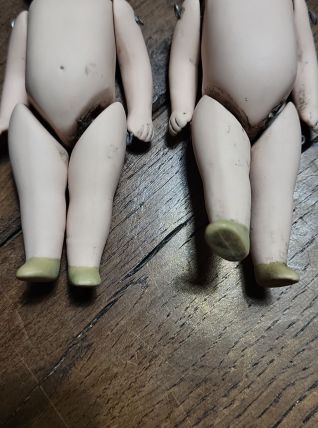 Poupées en porcelaine 