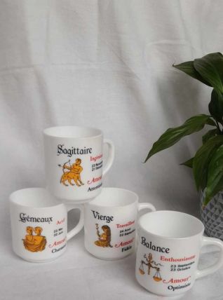 mug astrologique arcopal vintage