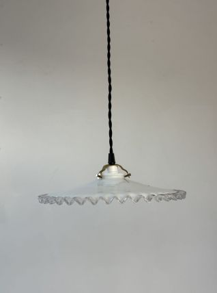 ANCIENNE SUSPENSION EN OPALINE DENTELEE 25 CM VINTAGE