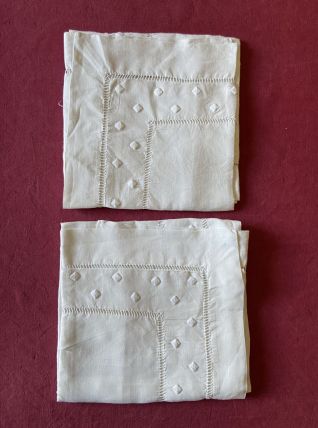 Deux Taies d'Oreiller Vintage
