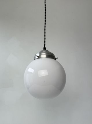 ANCIENNE SUSPENSION RONDE EN OPALINE VINTAGE 18 CM