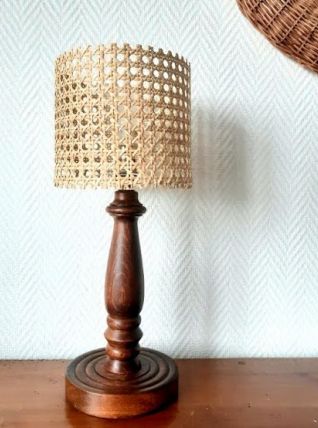 Lampe en bois tourné et cannage vintage 
