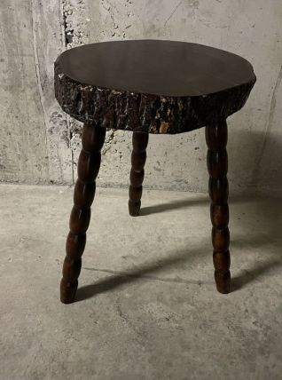 Tabouret tripode brutaliste