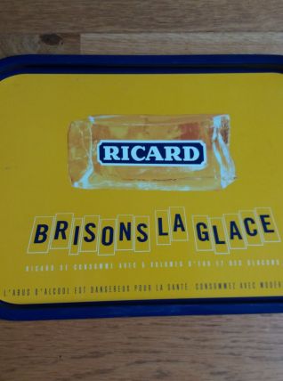 Plateau publicitaire Ricard