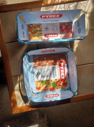 LOT DE 2 PLATS A FOUR PYREX NEUFS