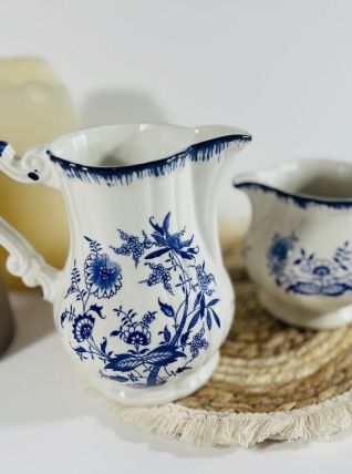 Sets de tables vintage motifs floraux.