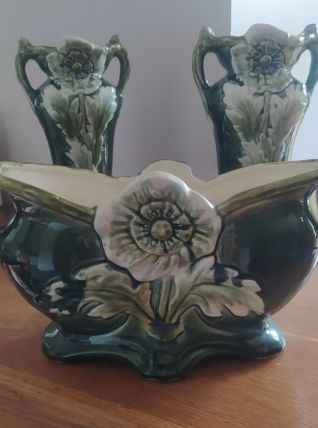 ensemble de  céramique barbotine l'Abeille 