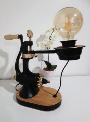 Lampe à poser déco récup recyclage hachoir