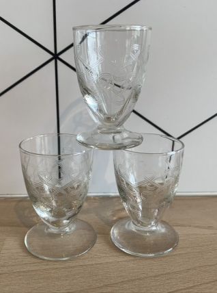 3 verres à liqueur en cristal