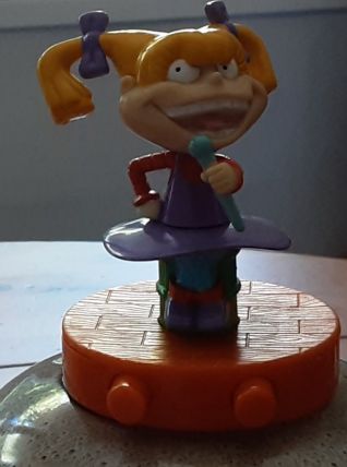 Figurine Angelica la chanteuse 
