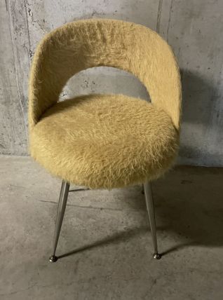 Chaise en moumoute années 70