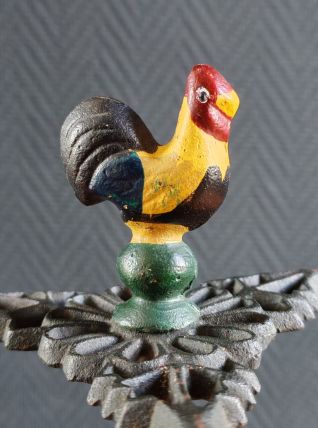 Porte-Tasses Vintage en Fonte avec Coq Décoratif 