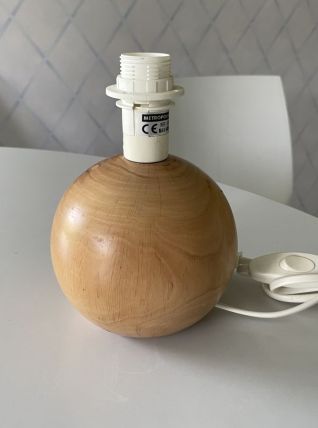 Lampe boule en bois clair