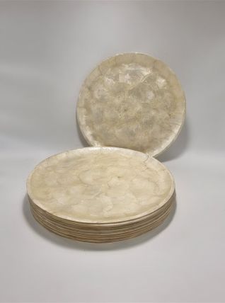 Ensemble d'assiettes en nacre