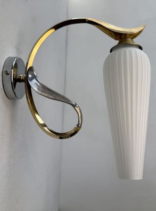 ANCIENNE APPLIQUE VINTAGE EN OPALINE VINTAGE