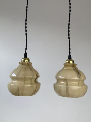 PAIRE D’ANCIENNES SUSPENSIONS MARBREES VINTAGE