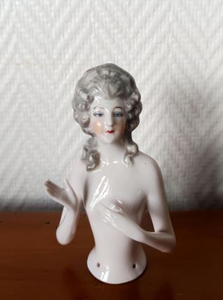 Demi figurine Marie-Antoinette porcelaine allemande 