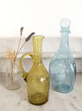 Deux carafes en verre bullé style Biot 