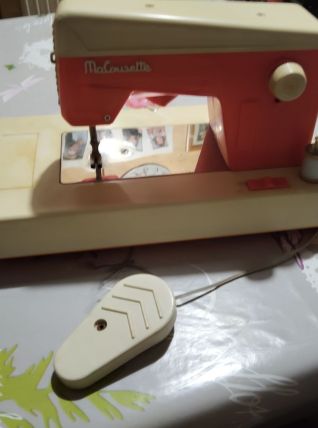 Machine à coudre ma Cousette année 60