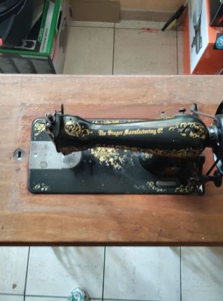 Machine à coudre singer