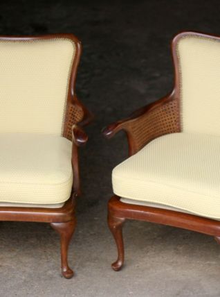 Paire de fauteuils en acajou. Travail anglais des 60s