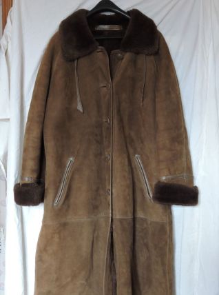 MANTEAU en peau de mouton retournée
