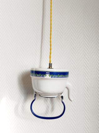 Suspension théière émaillée vintage 