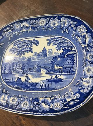 Plat en Porcelaine Anglaise