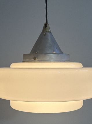 ANCIENNE SUSPENSION ART-DECO EN OPALINE 28 CM 