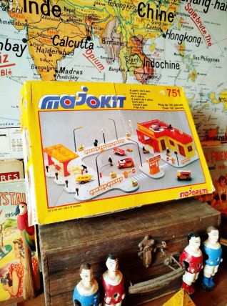 Caserne de pompiers Majokit 751 Majorette – Jouet vintage