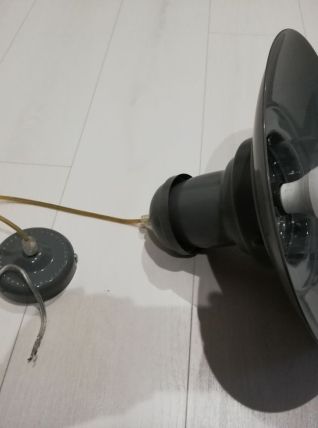 Suspension Globe En Verre Et Fer Style loft.