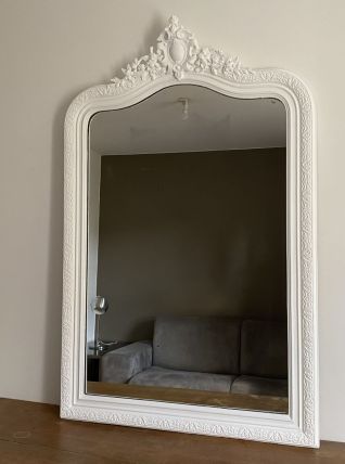 Miroir fin 19ème avec  fronton décoré. 144x92.