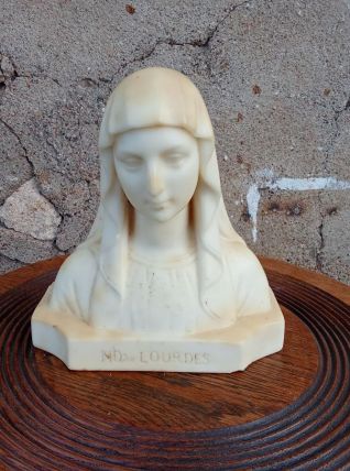 Buste de Notre Dame de Lourdes en cire signé Charles Maillar