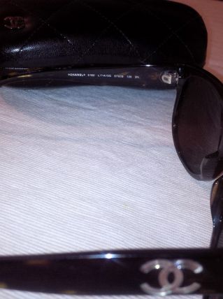 Lunette de soleil CHANEL