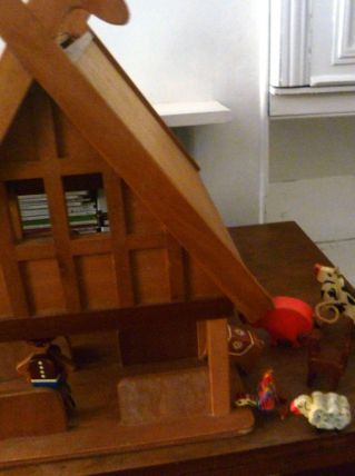 Ferme en bois, fermiers, animaux en bois