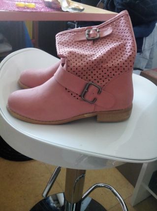 Chaussures femme bottines roses 36