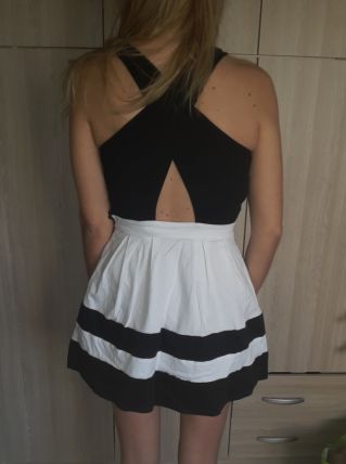 Robe babydoll bi matière dos ouvert 