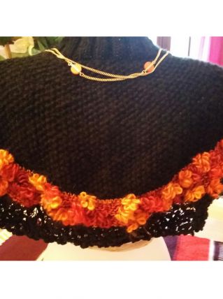 Couvre épaules noir et feu