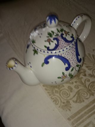 théière,en porceloaine portugaise