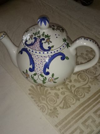 théière,en porceloaine portugaise