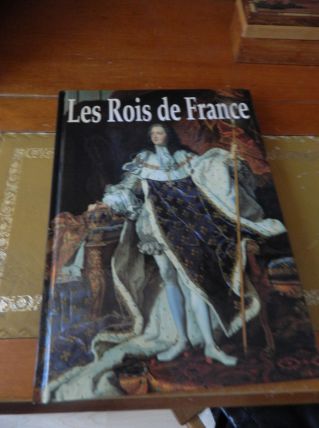 beau livre d'histoire